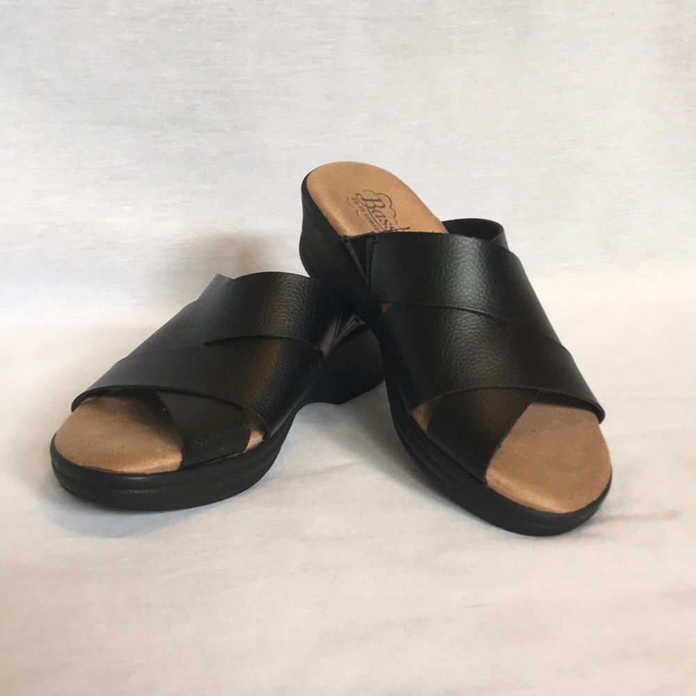 Bass-Camille Sandal